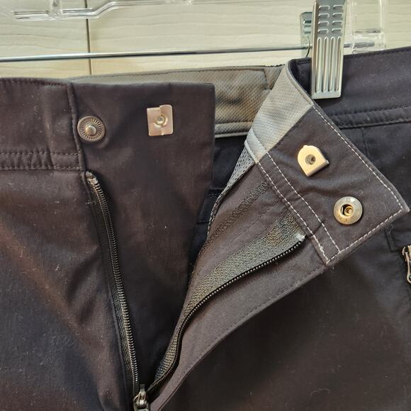 Odlo Wedge Walking Shorts Size Men's 38 Black - Picture 8 of 10